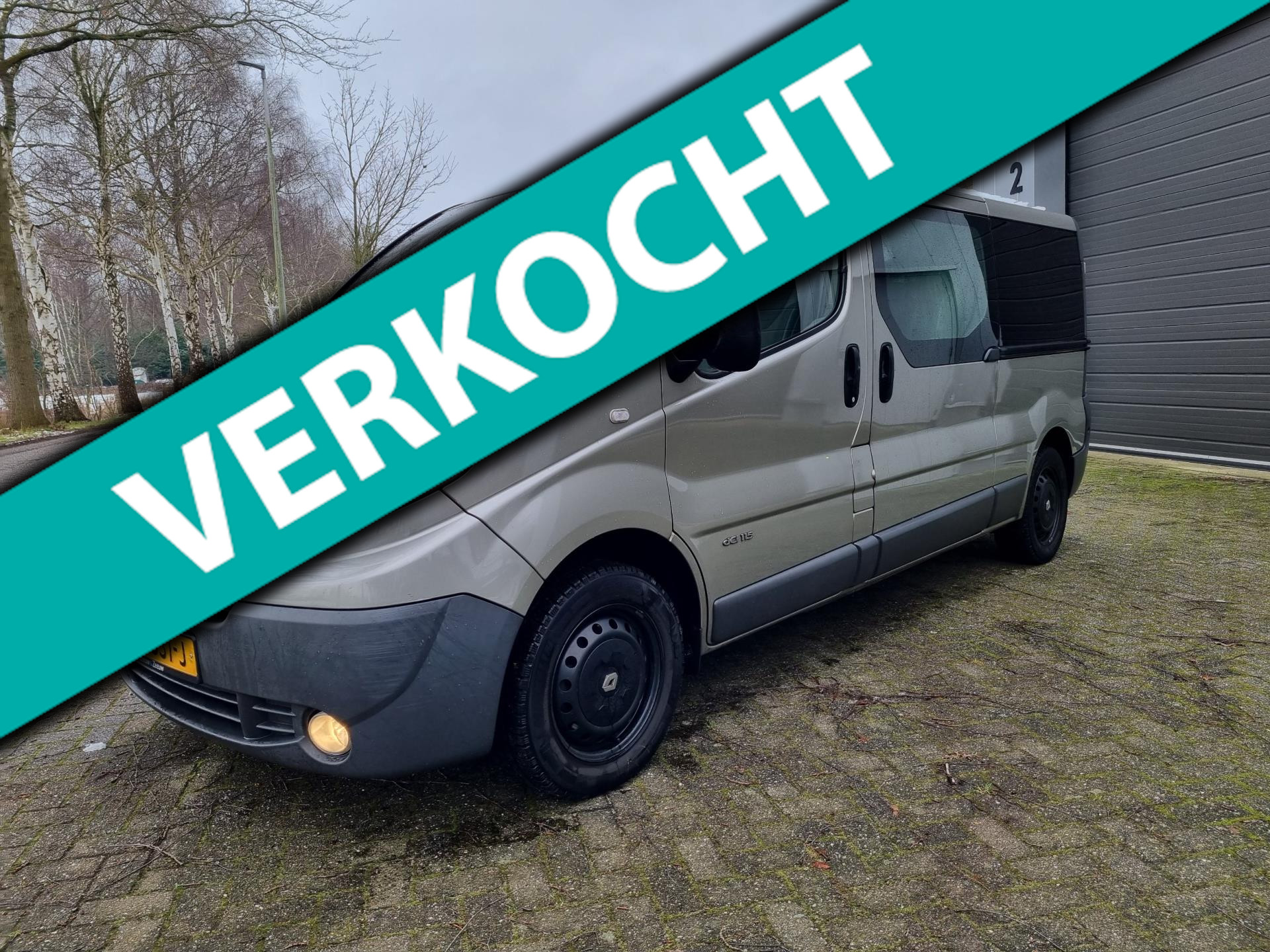 700022114/renault-trafic-image1.jpg