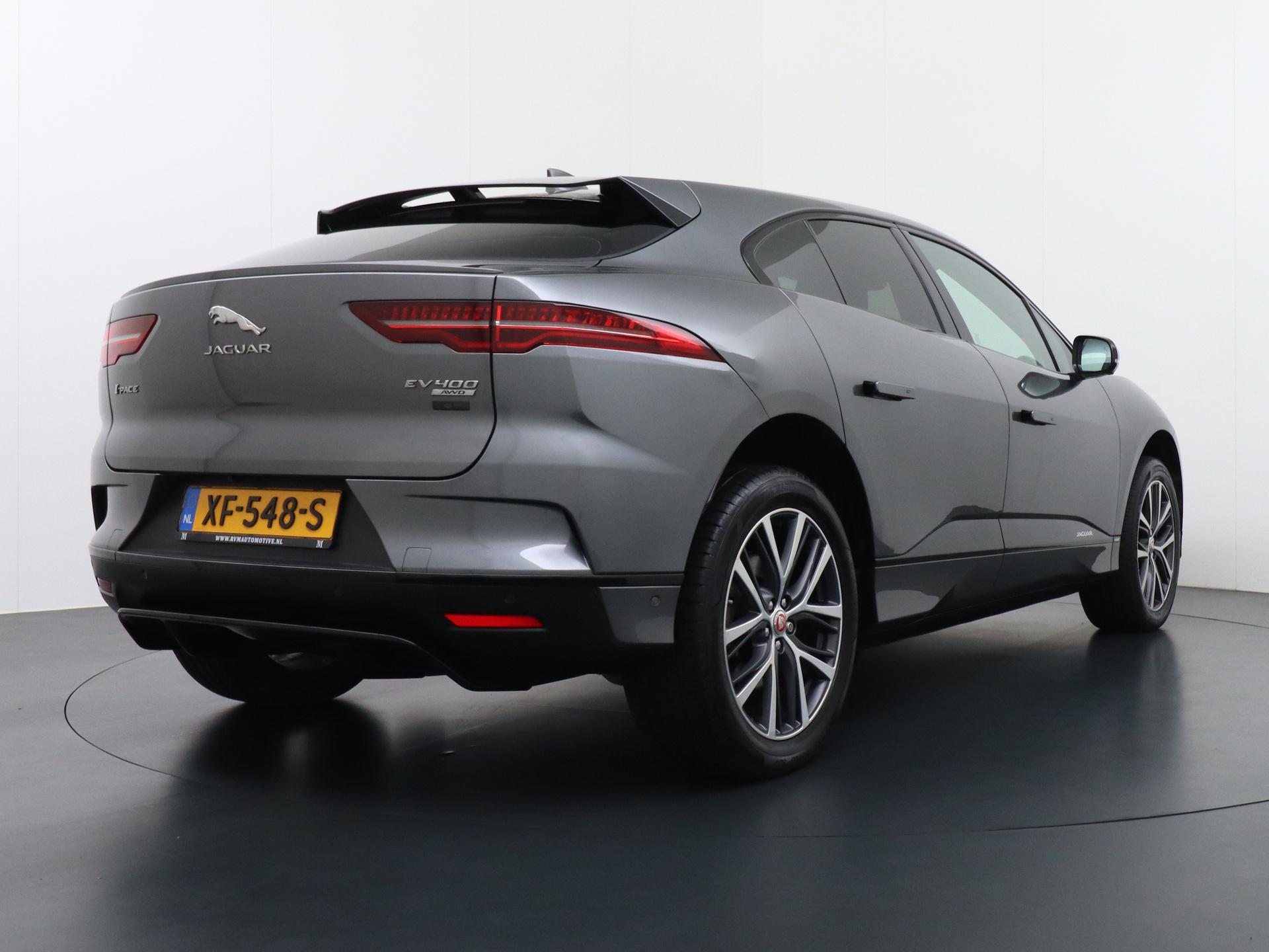 jaguar-i-pace-image7.jpg