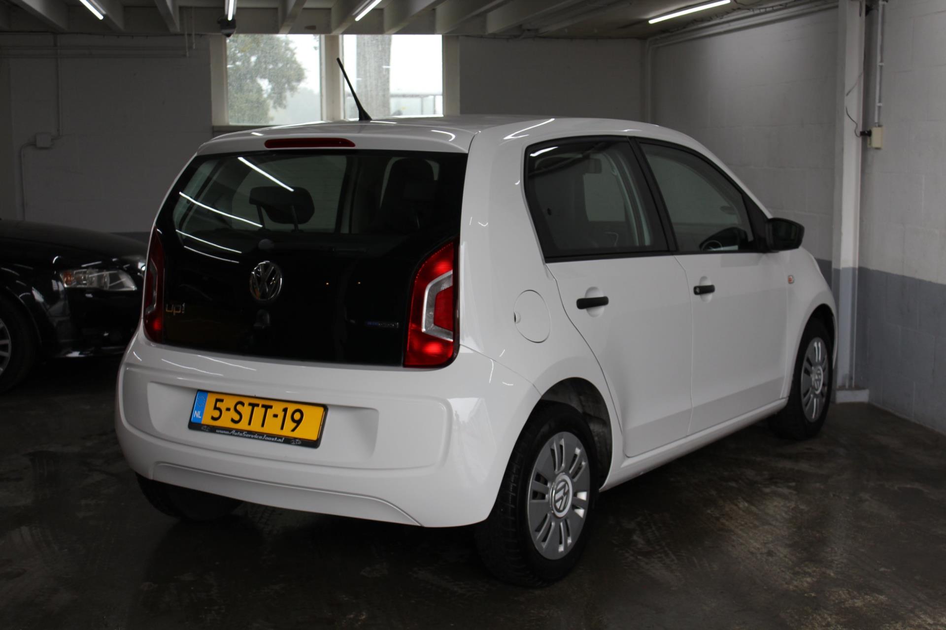 volkswagen-up!-image8.jpg
