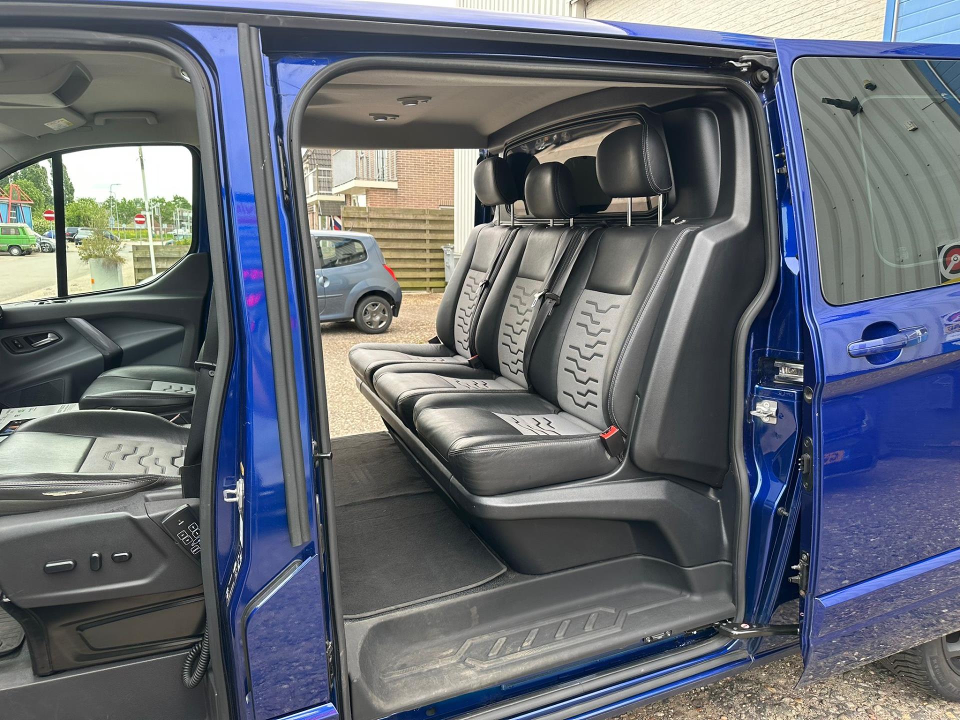 ford-transit-custom-image7.jpg