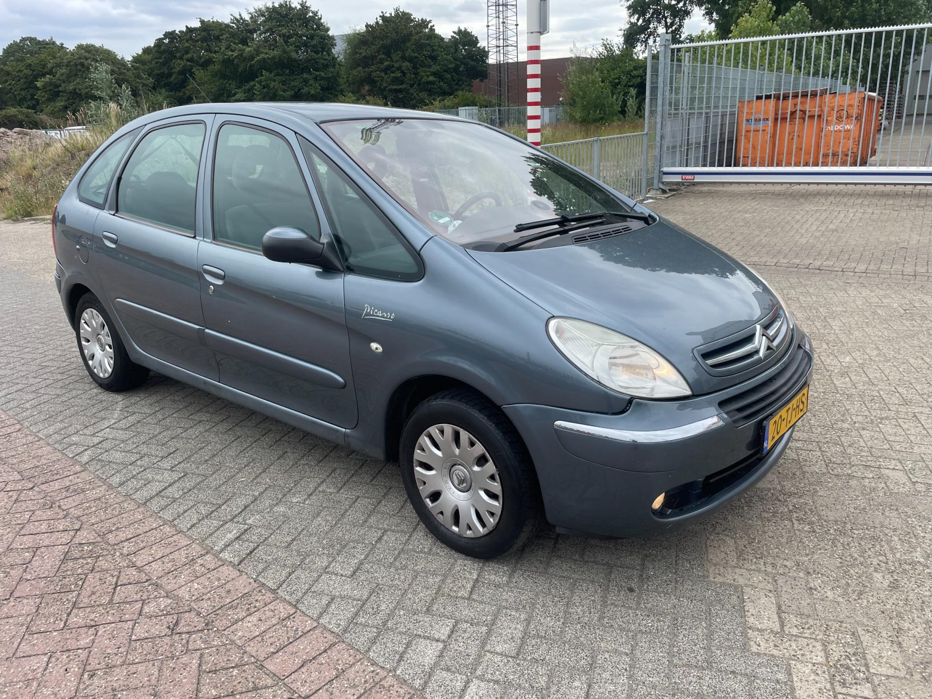 citroen-xsara-picasso-image2.jpg