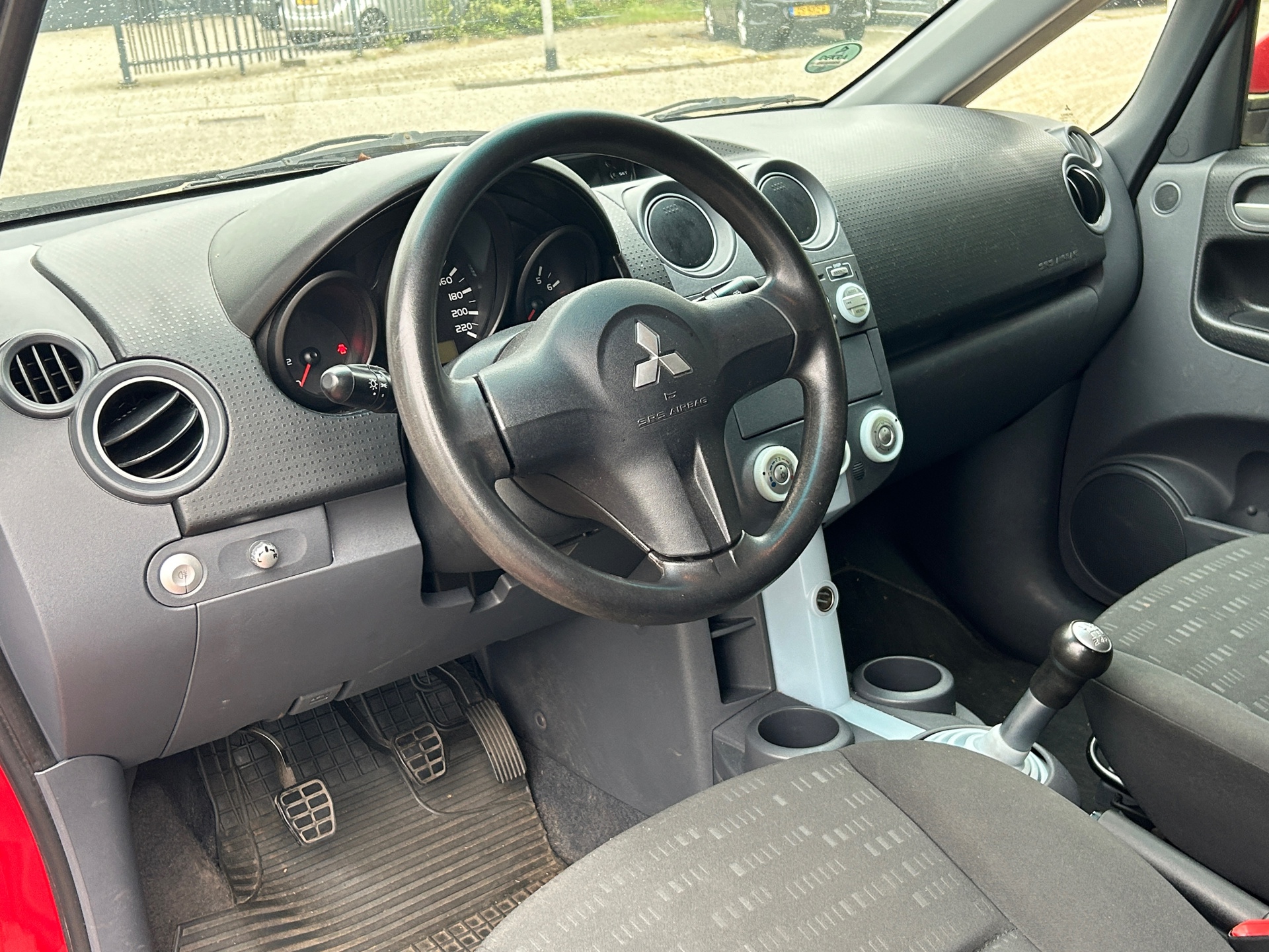 mitsubishi-colt-image3.jpg