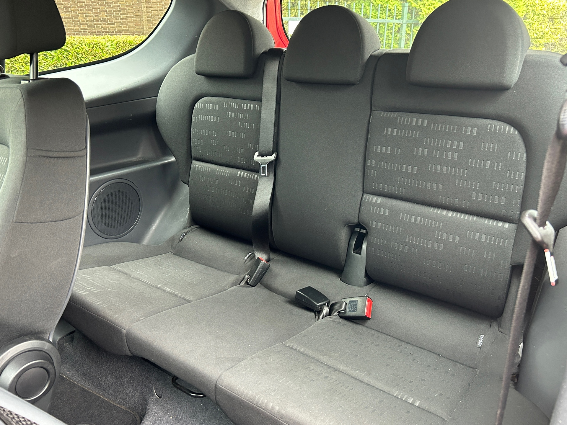 mitsubishi-colt-image6.jpg