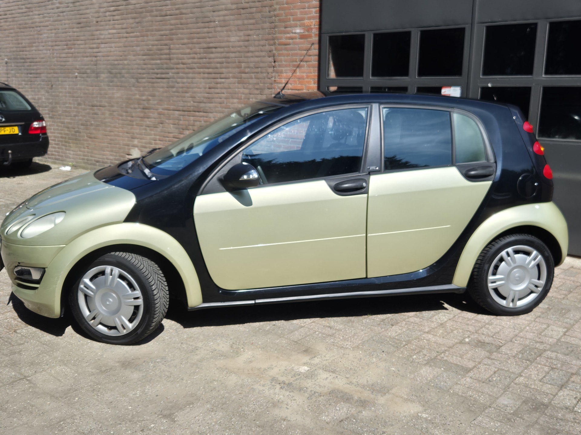 smart-forfour-image3.jpg