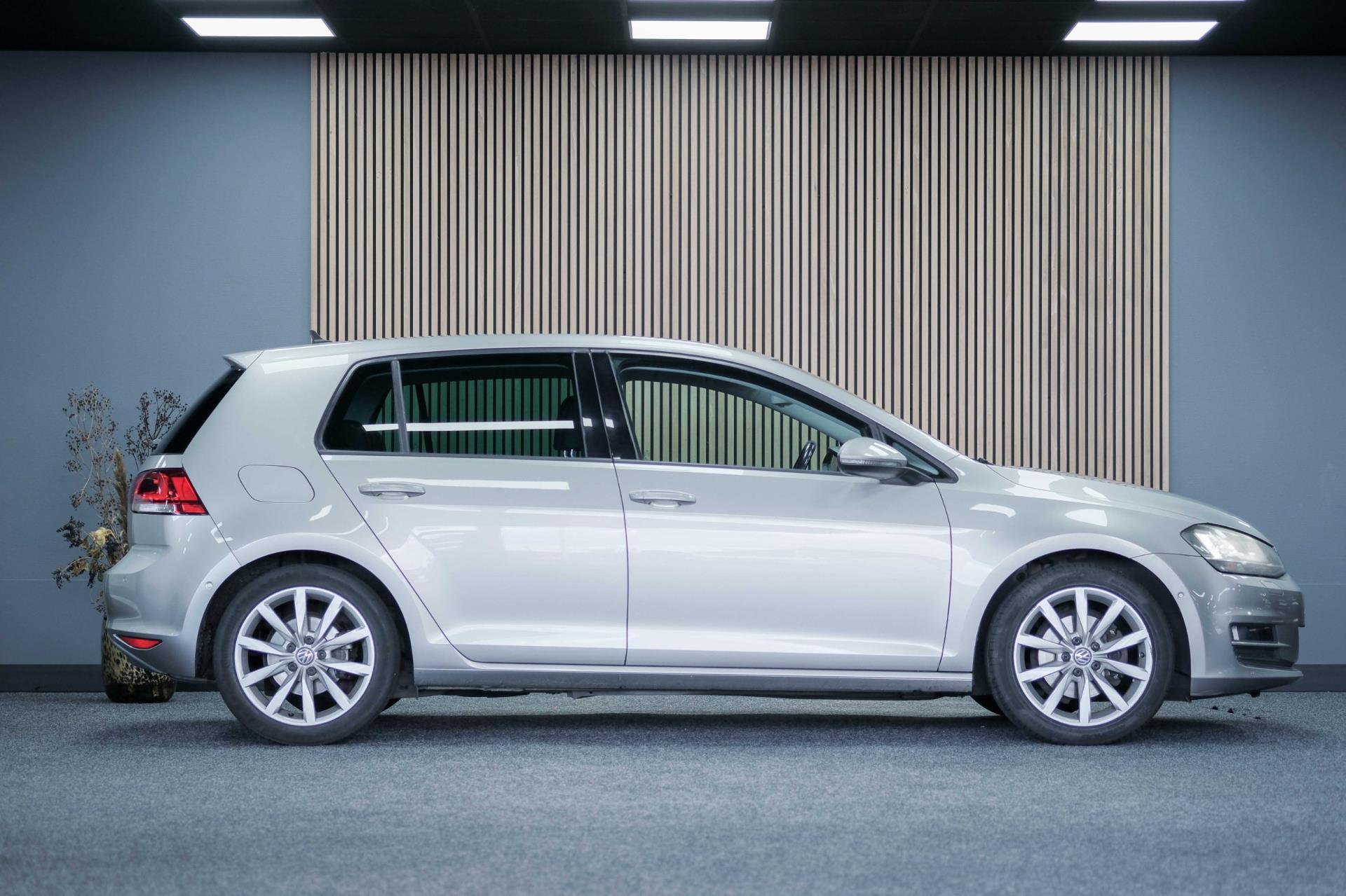 volkswagen-golf-image10.jpg