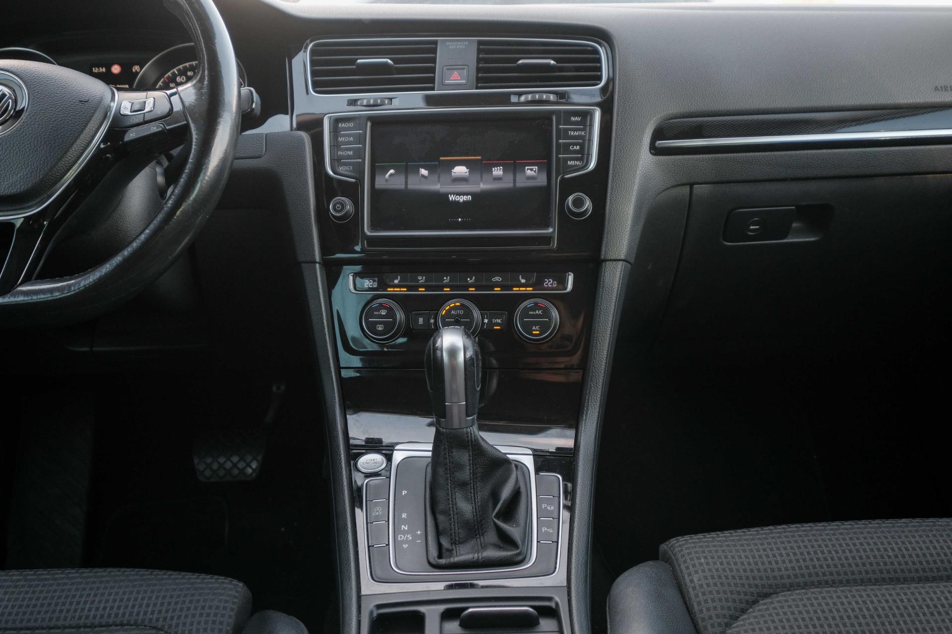 volkswagen-golf-image7.jpg