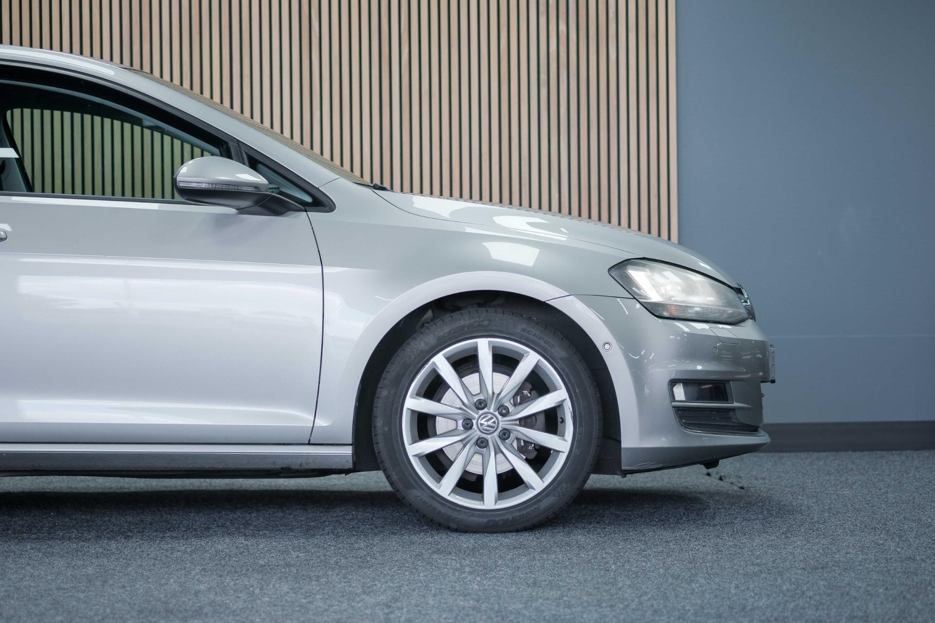 volkswagen-golf-image8.jpg