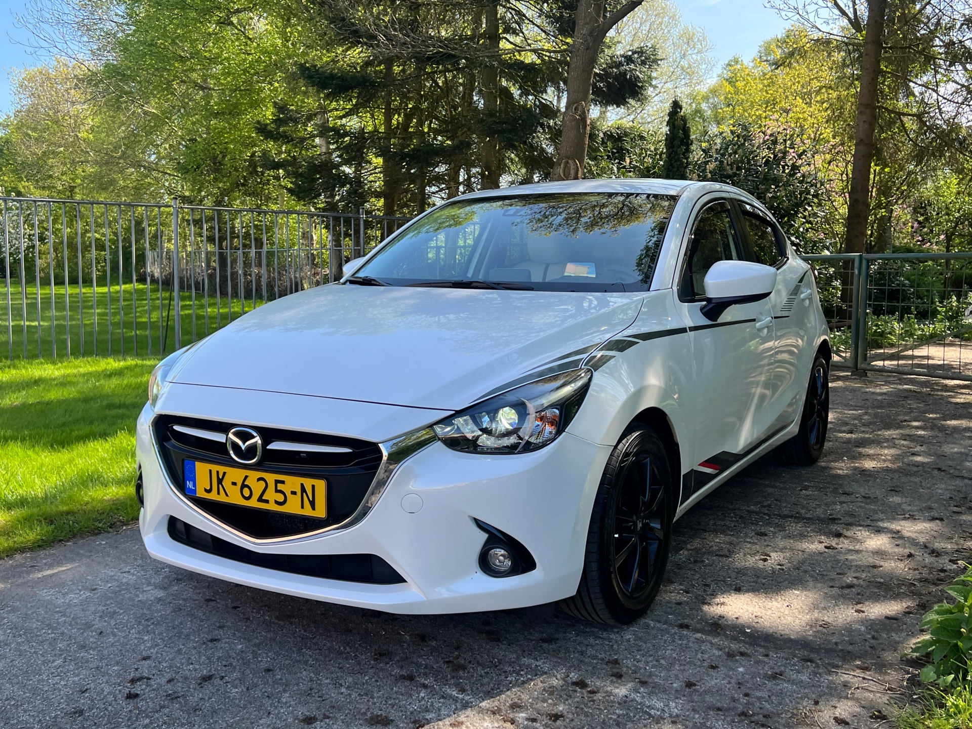 mazda-2-image6.jpg