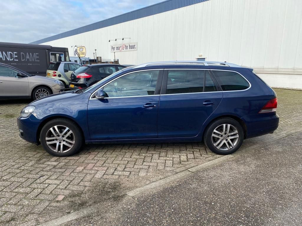 volkswagen-golf-image2.jpg