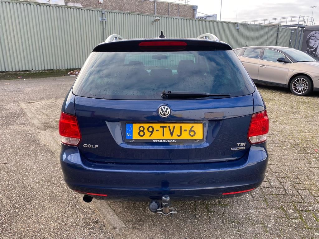 volkswagen-golf-image4.jpg