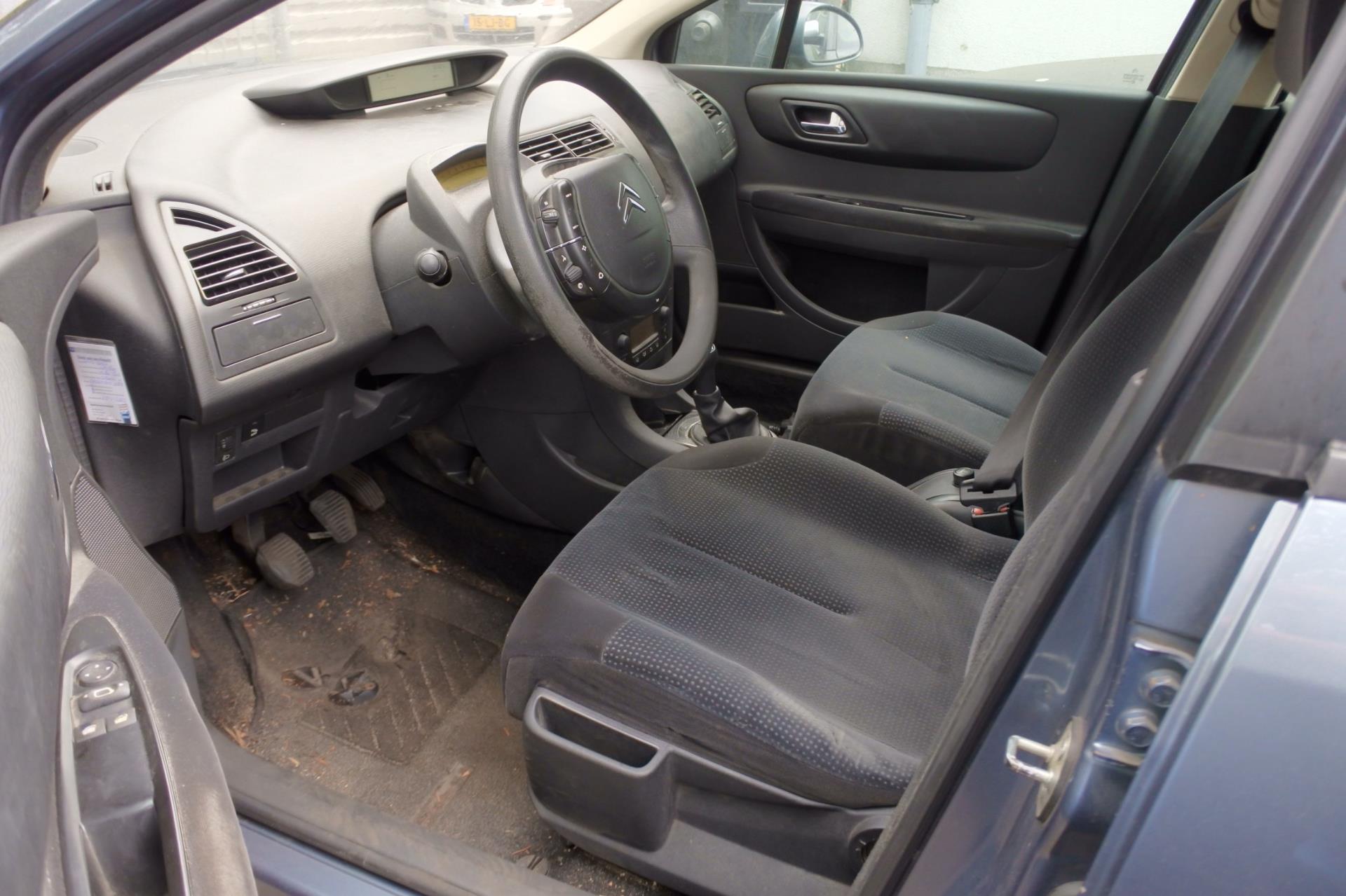 citroen-c4-image8.jpg