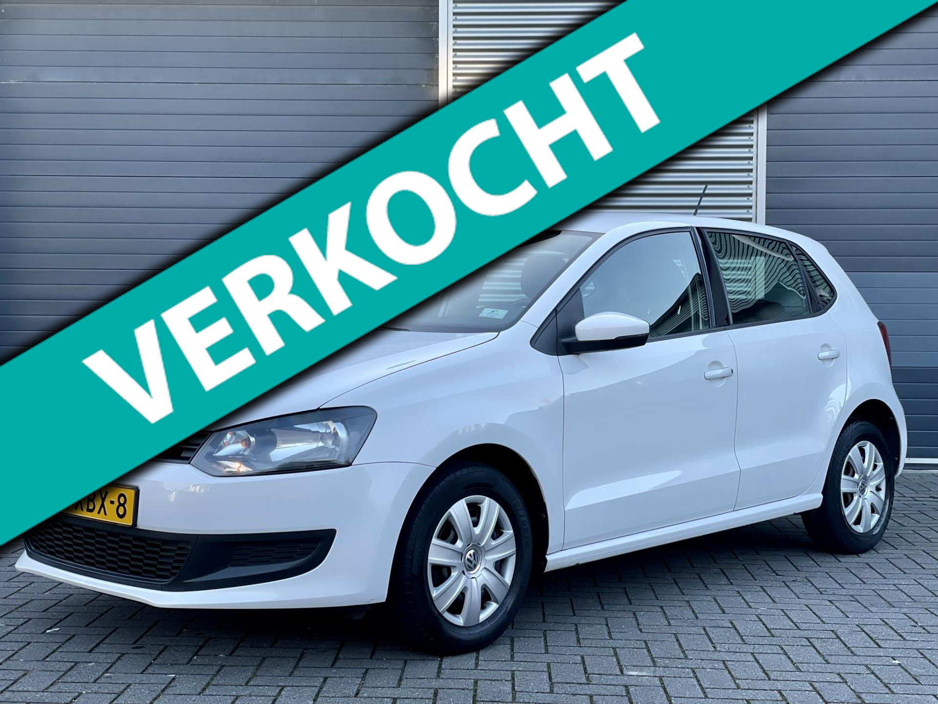 714816121/volkswagen-polo-image1.jpg