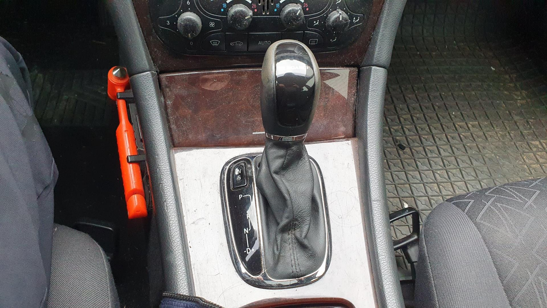 mercedes-benz-c-klasse-image8.jpg