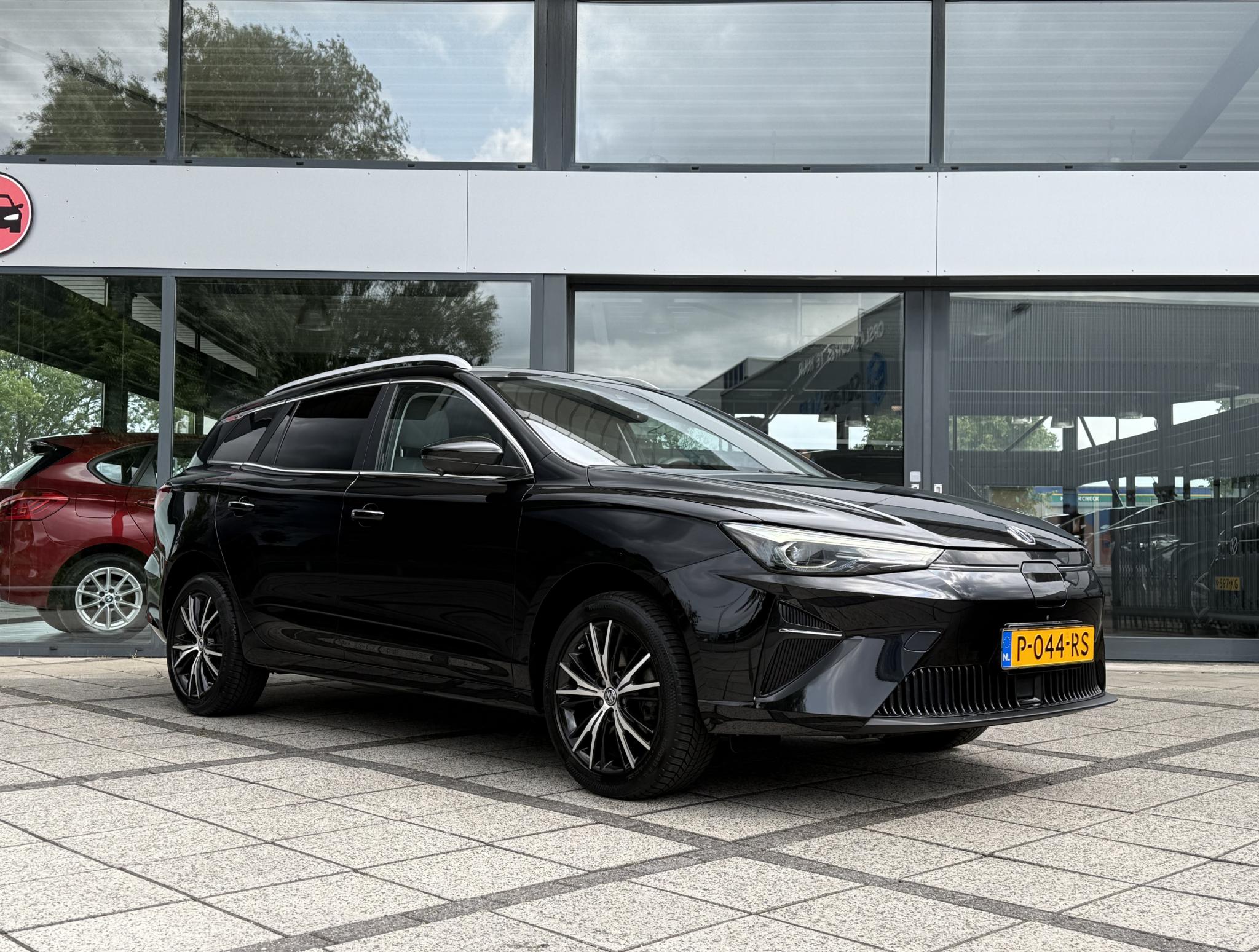 mg-mg5-electric-image2.jpg