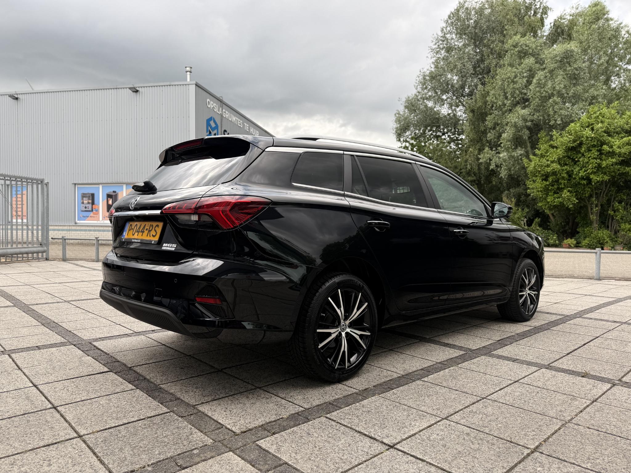 mg-mg5-electric-image6.jpg