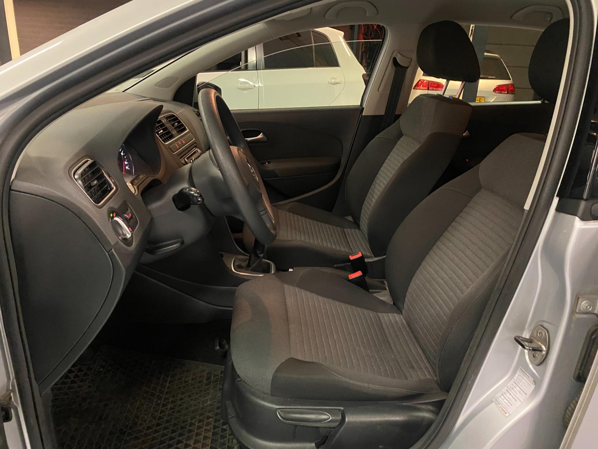 volkswagen-polo-image7.jpg