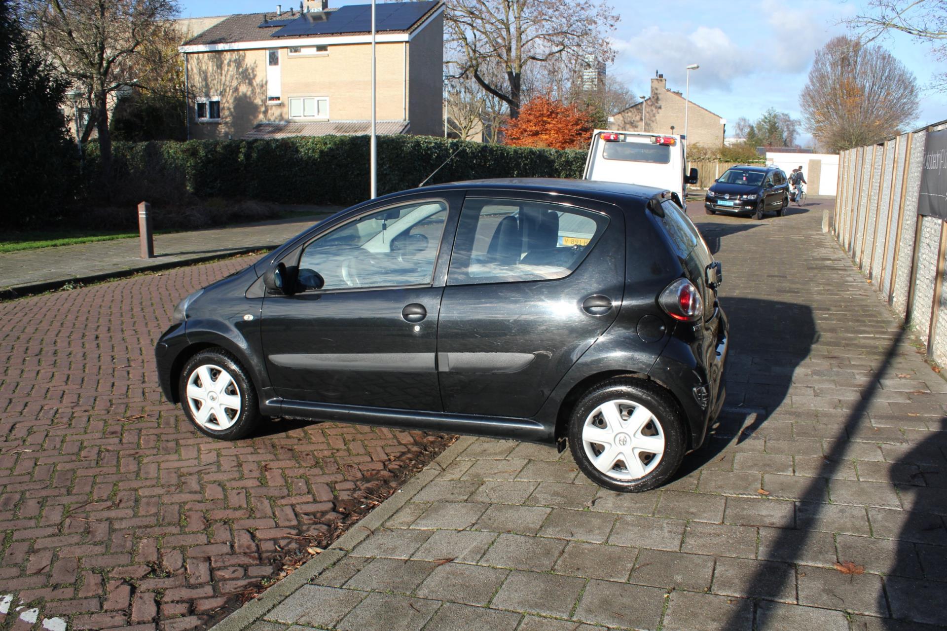 toyota-aygo-image4.jpg