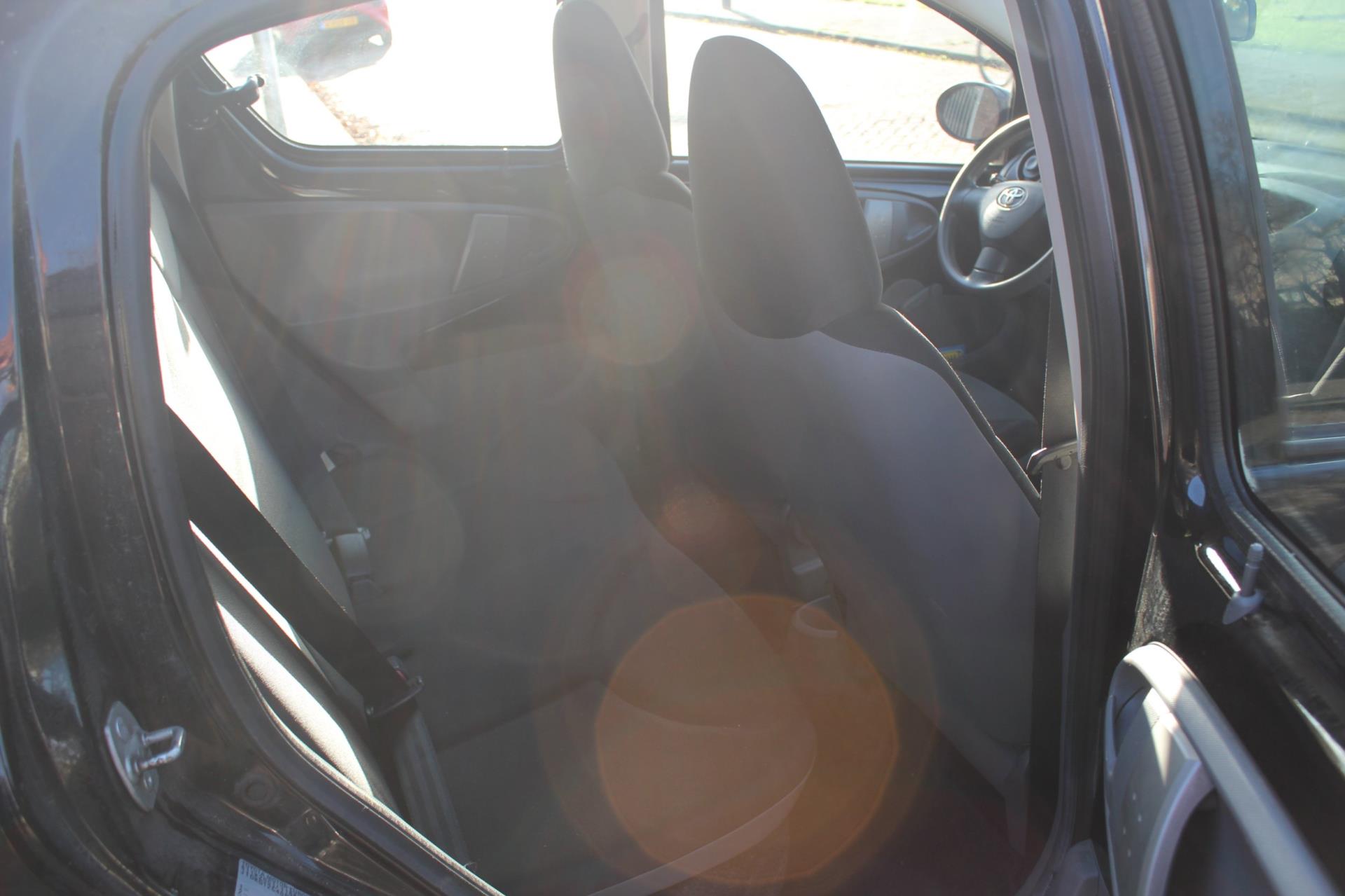 toyota-aygo-image7.jpg