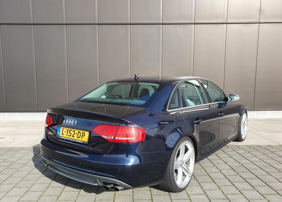 audi-a4-image2.jpg
