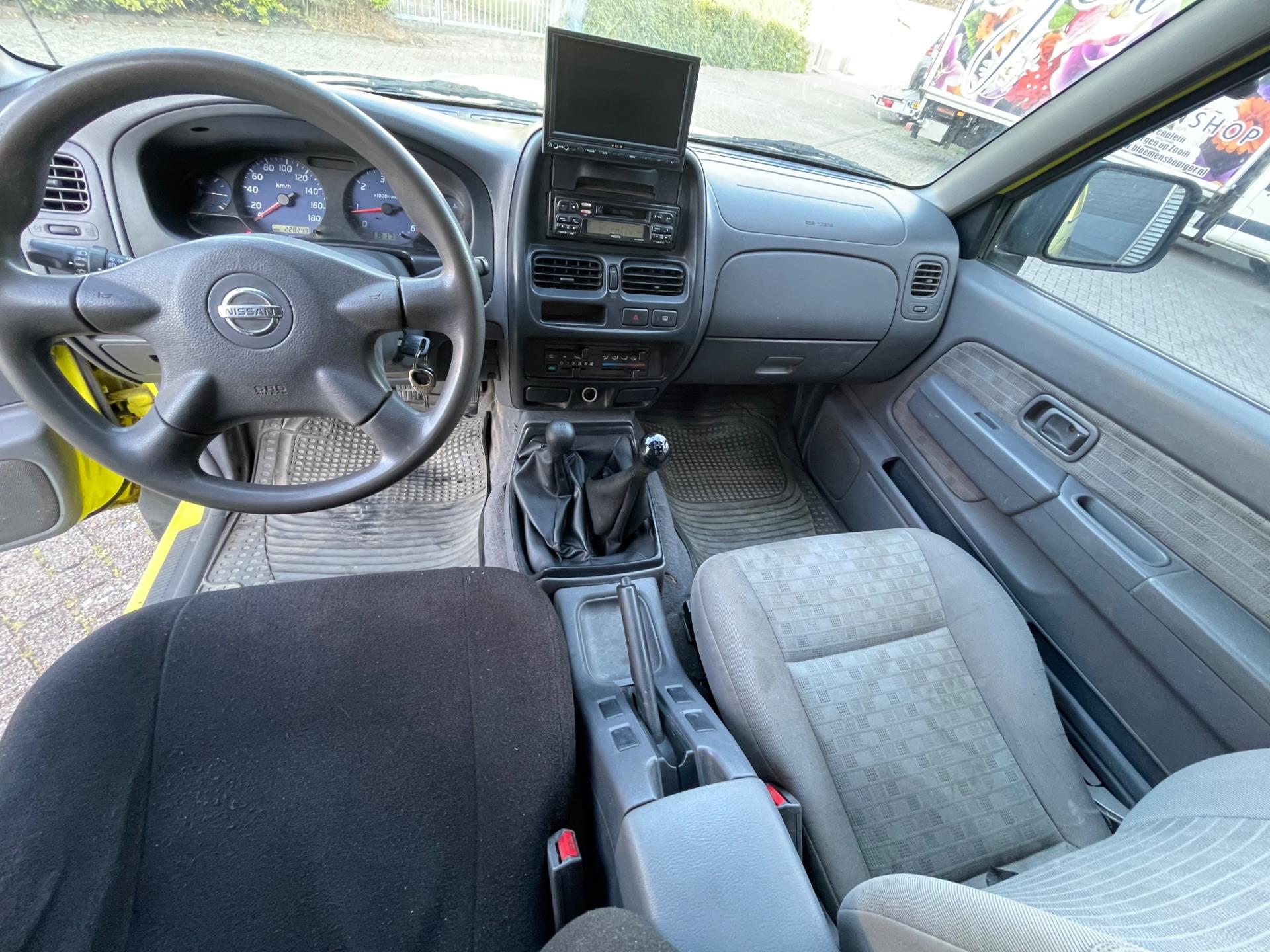nissan-pickup-image6.jpg