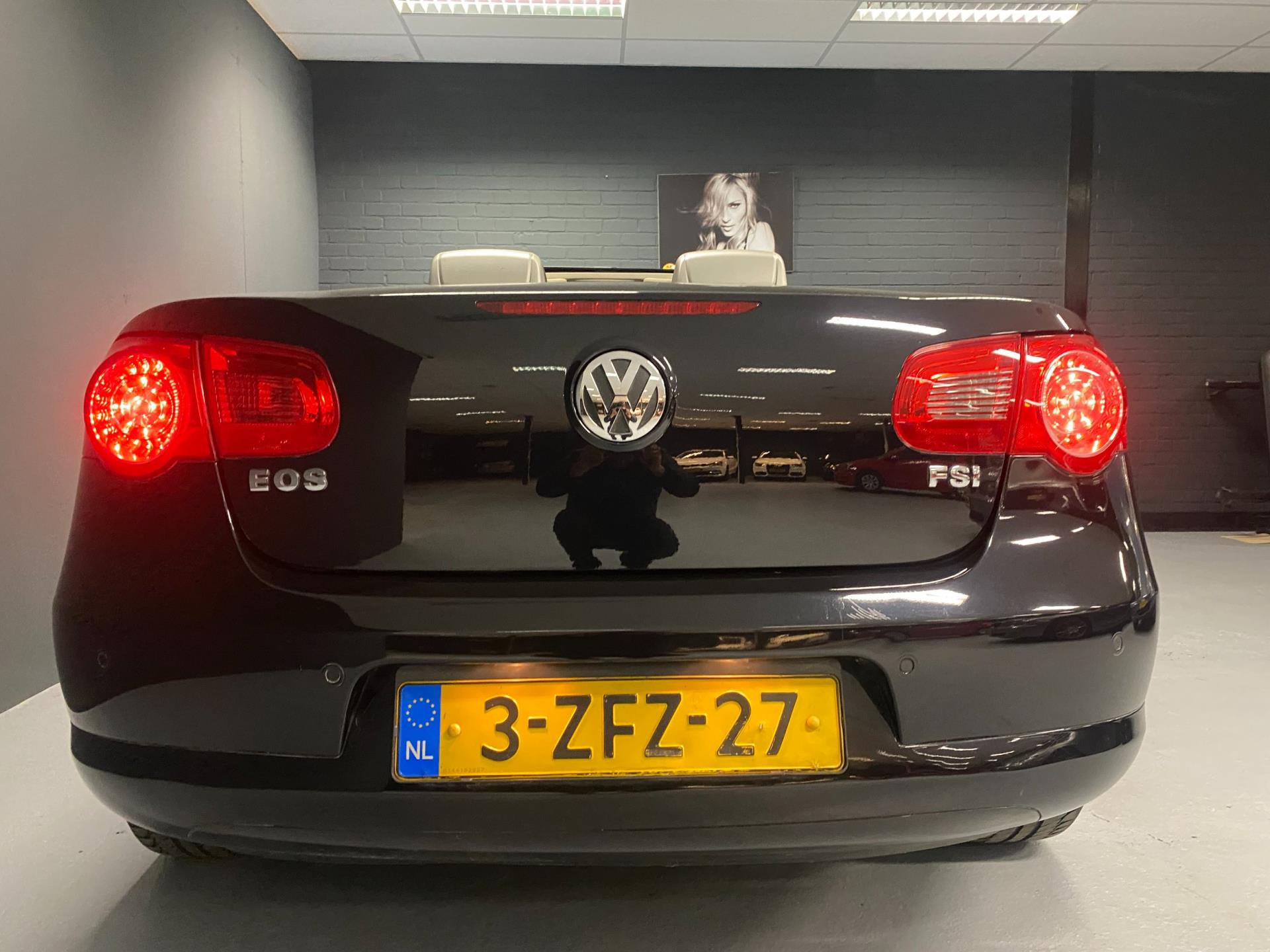volkswagen-eos-image7.jpg