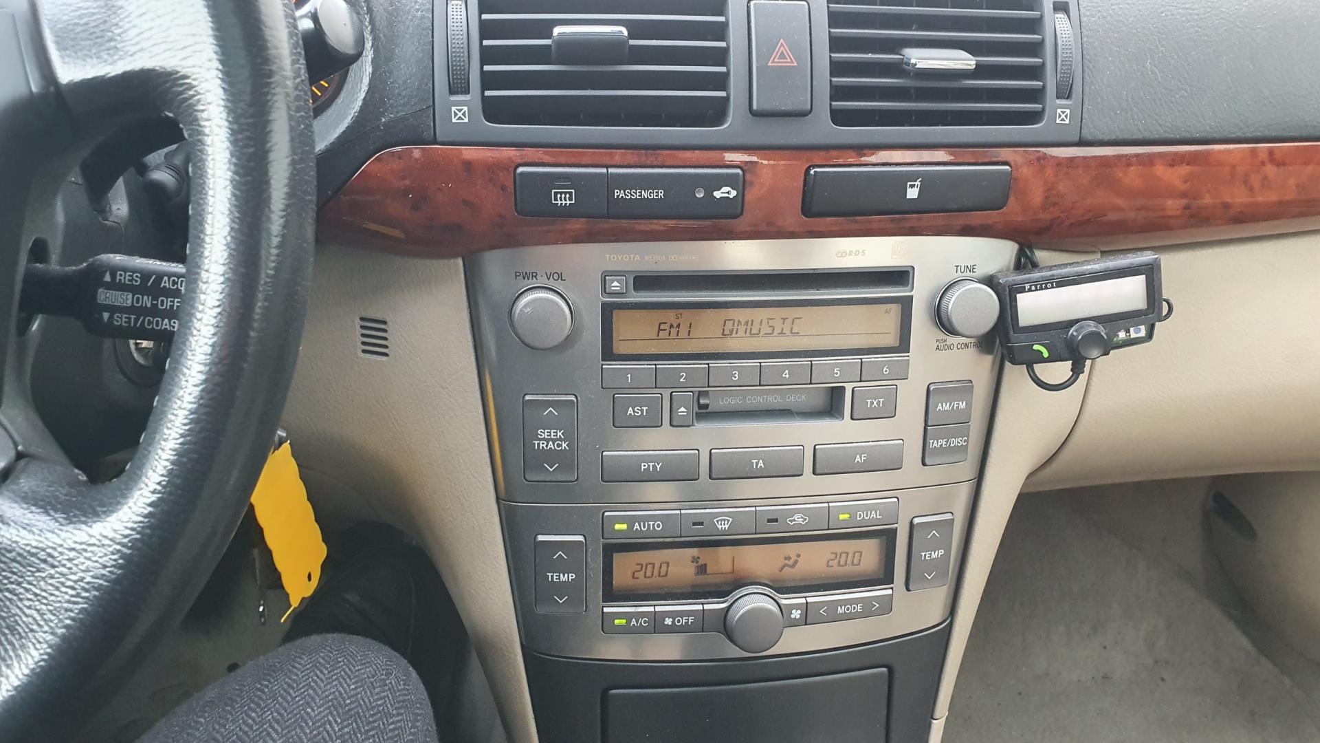 toyota-avensis-image9.jpg
