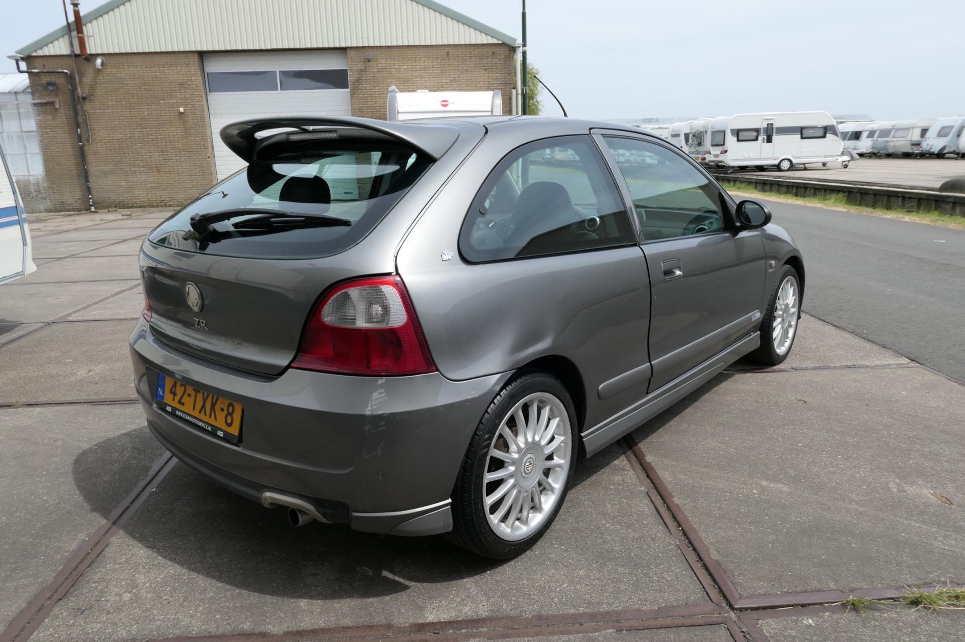 mg-zr-image3.jpg