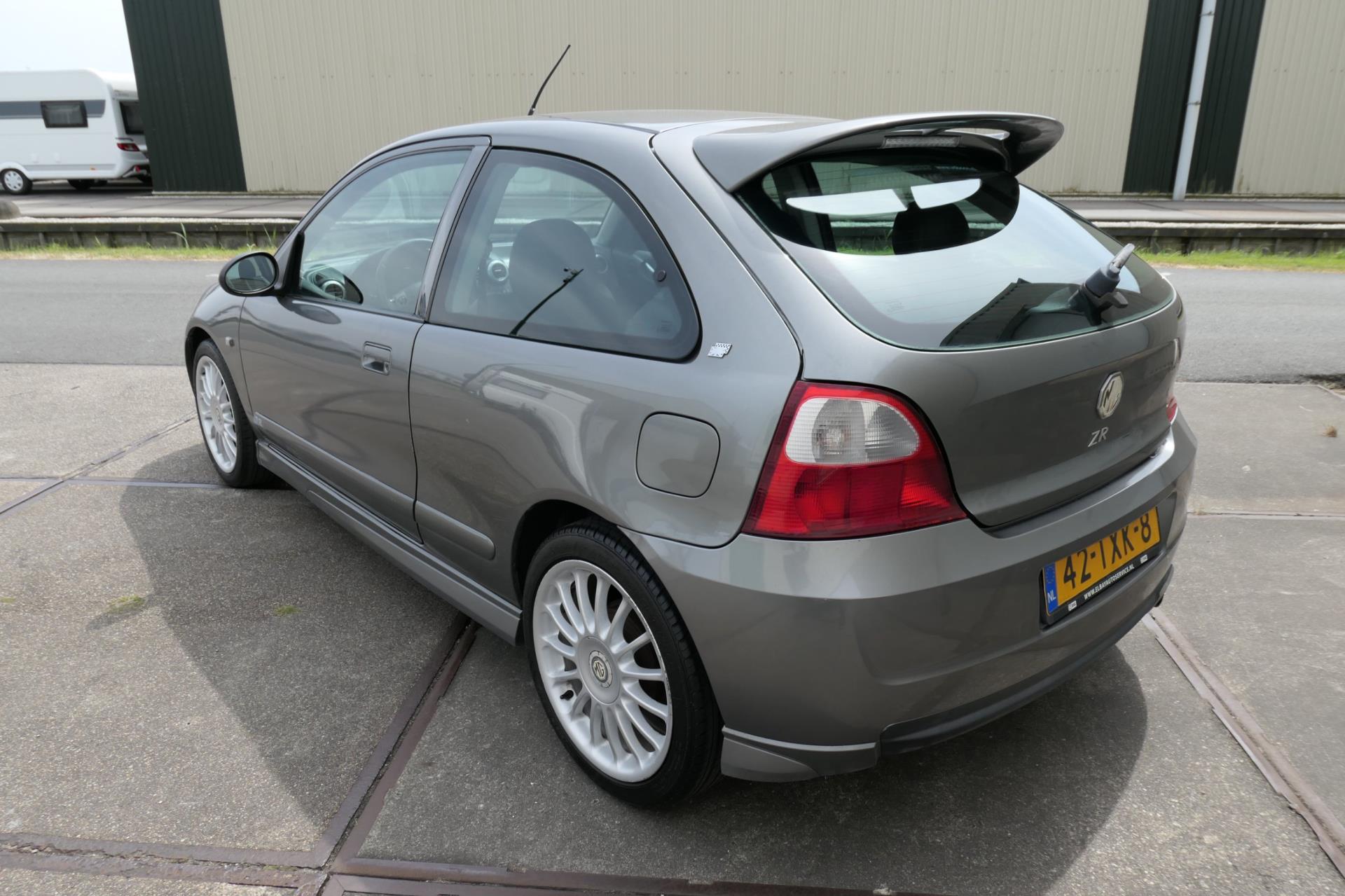 mg-zr-image4.jpg