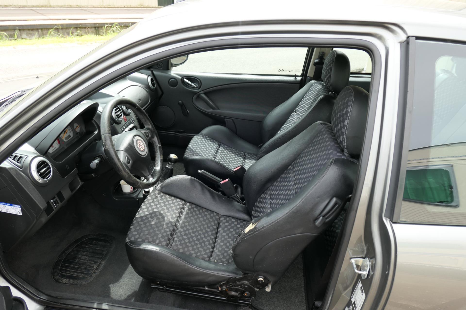 mg-zr-image8.jpg