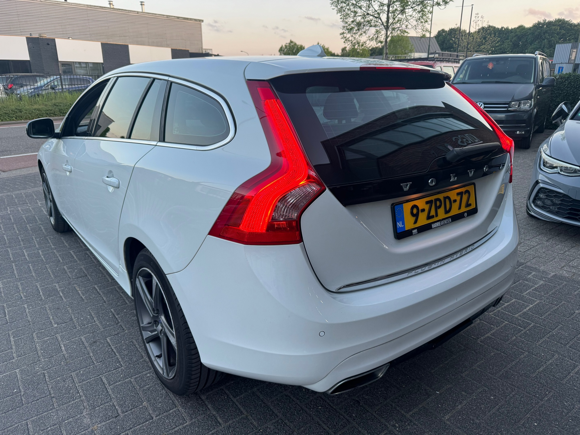 volvo-v60-image3.jpg