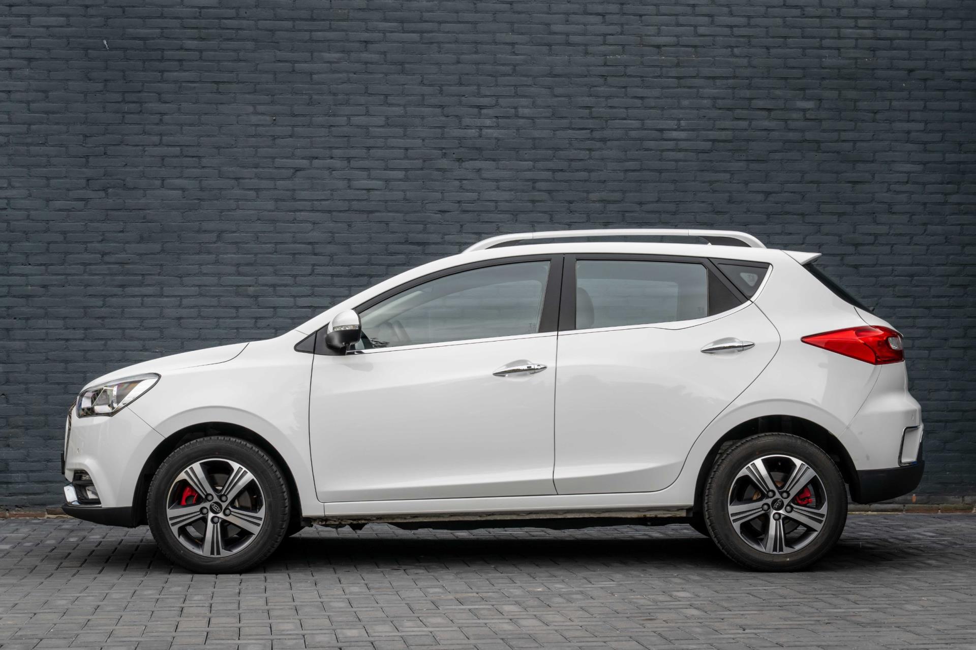 jac-iev7-image2.jpg