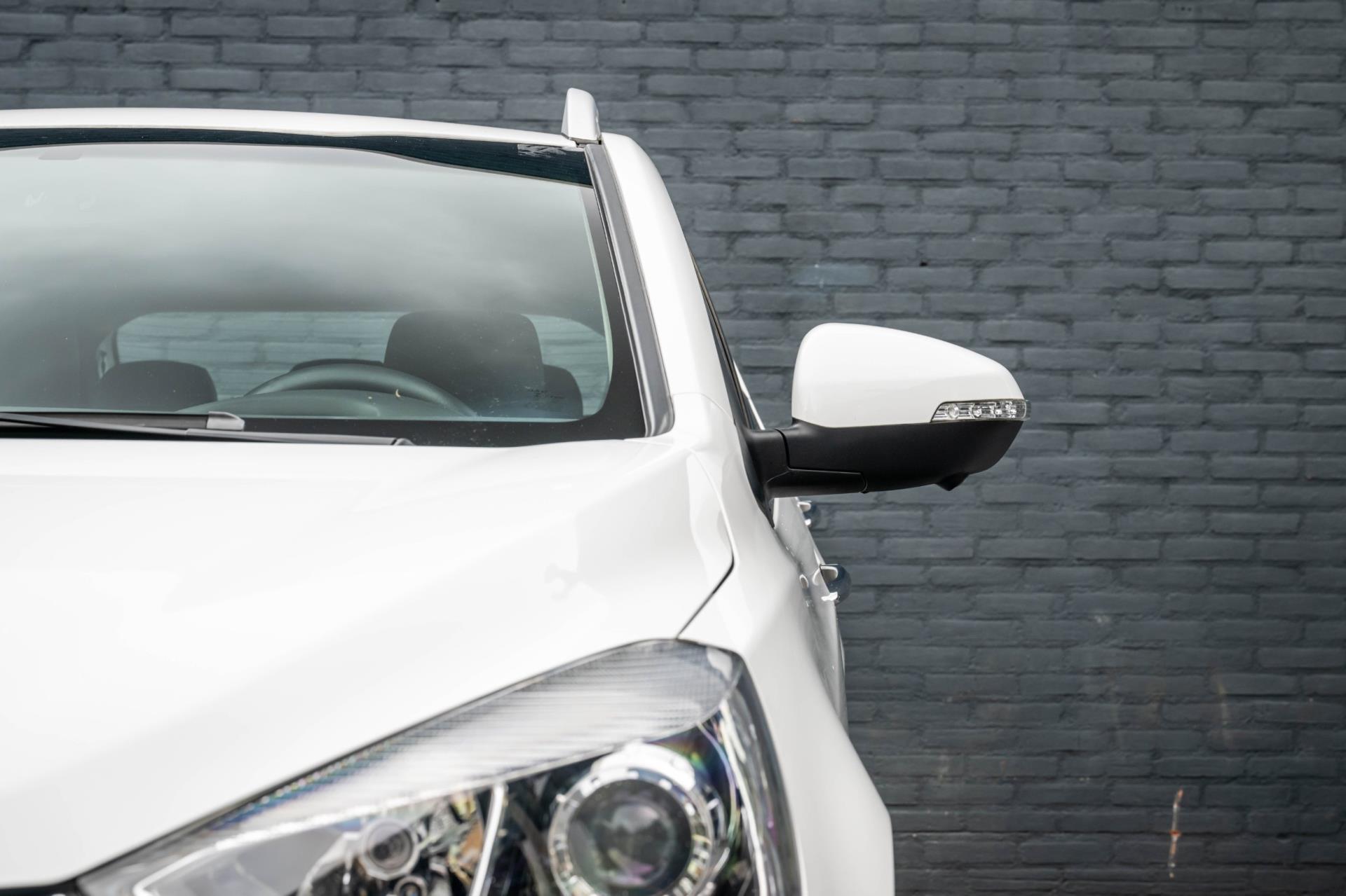 jac-iev7-image6.jpg