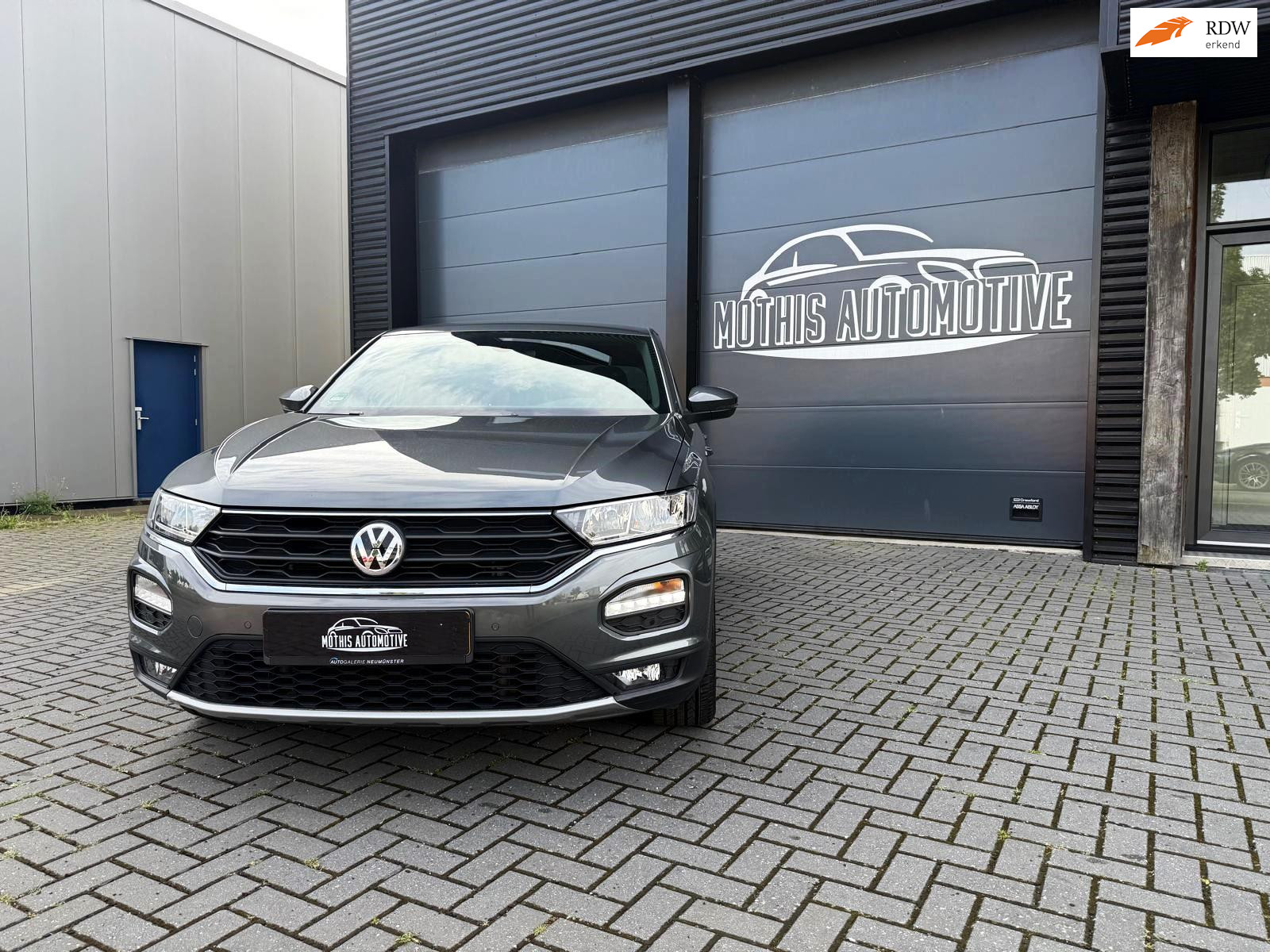 741085509/volkswagen-t-roc-image1.jpg