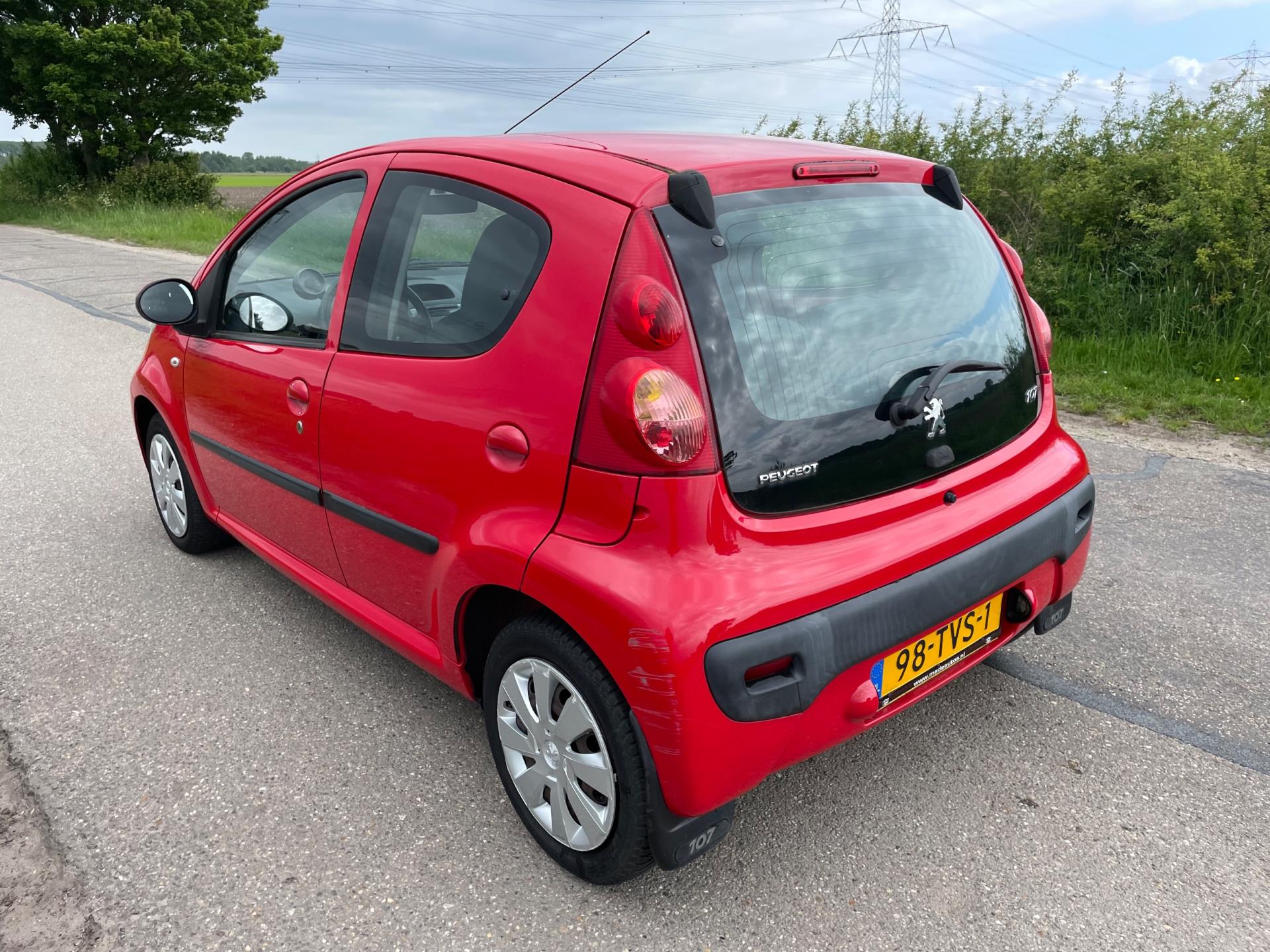 peugeot-107-image3.jpg