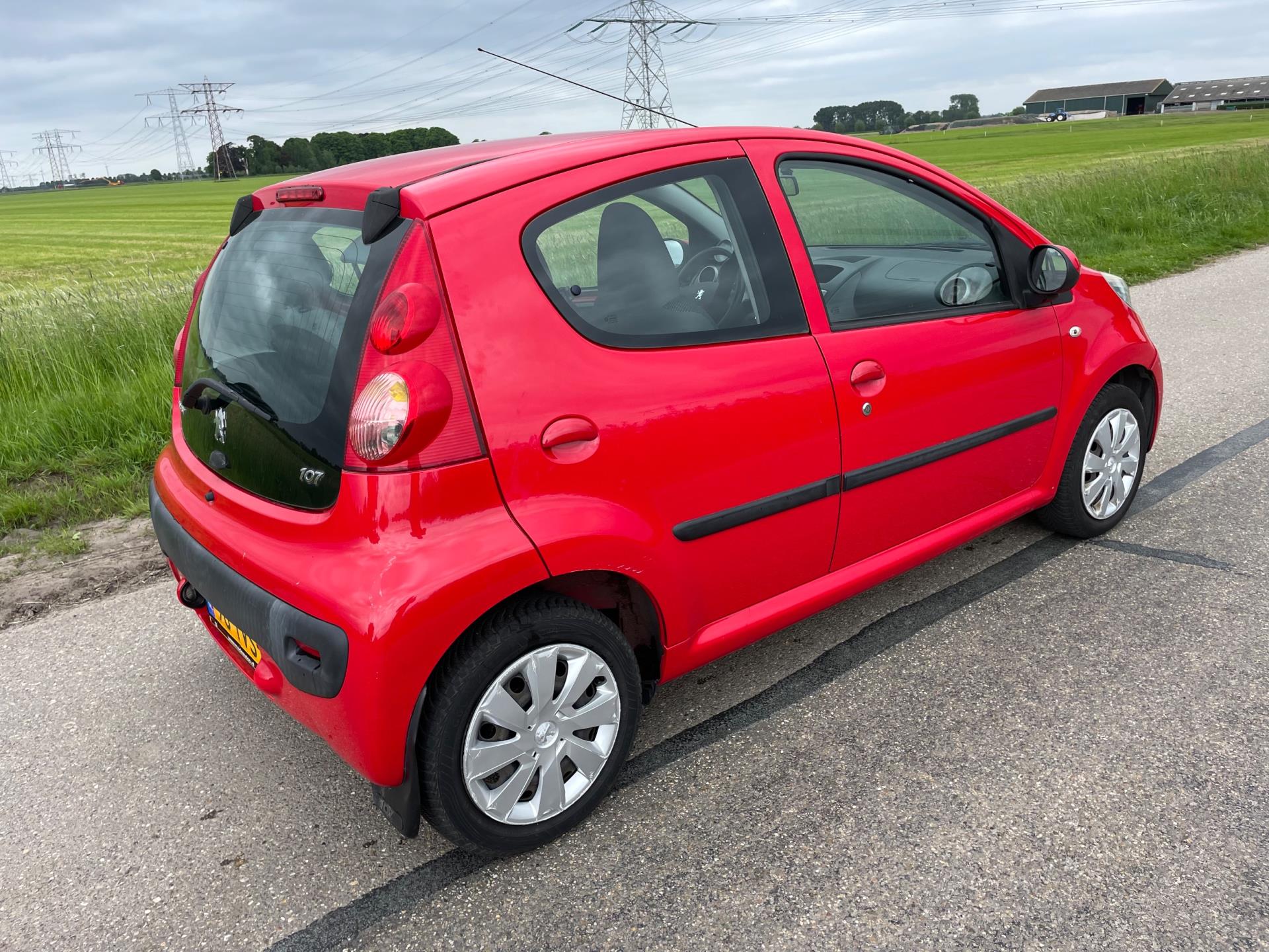 peugeot-107-image4.jpg