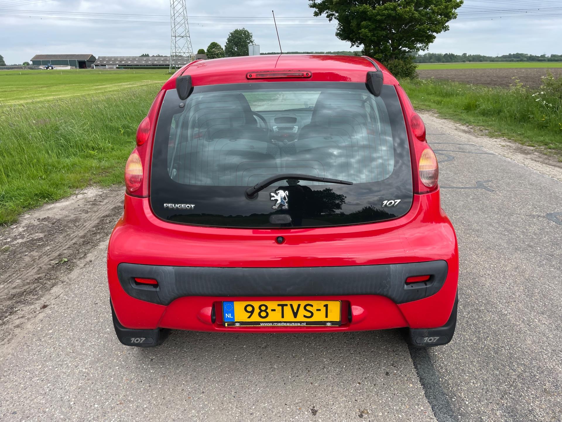 peugeot-107-image6.jpg