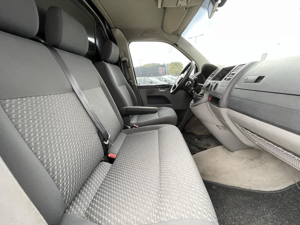 volkswagen-transporter-image8.jpg