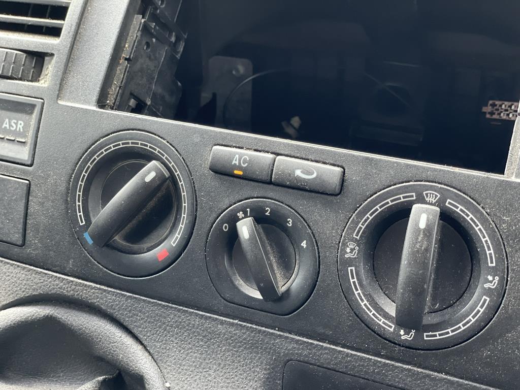 volkswagen-transporter-image9.jpg