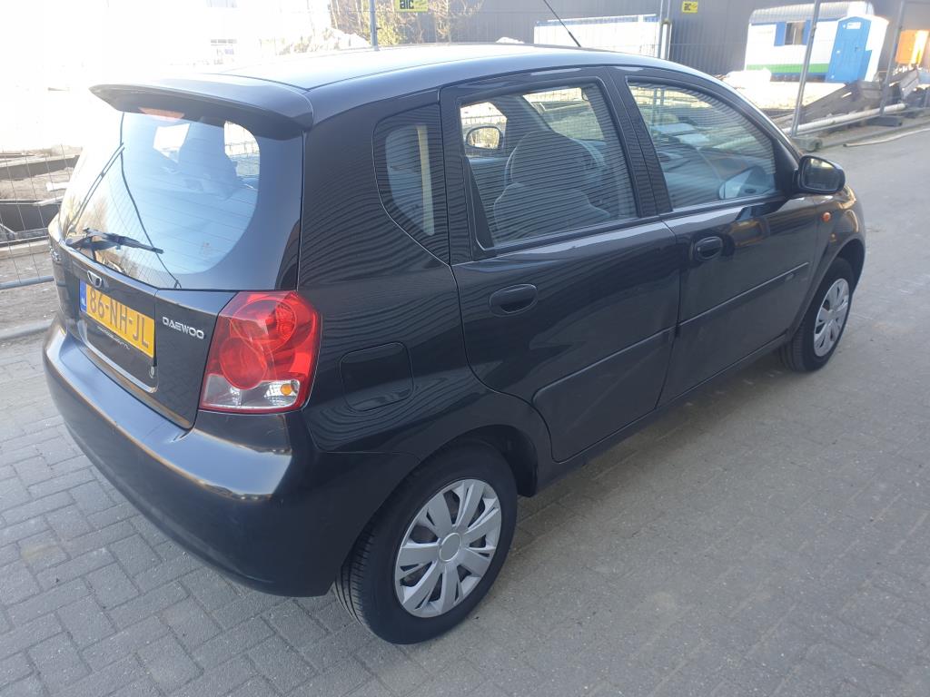 daewoo-kalos-image4.jpg