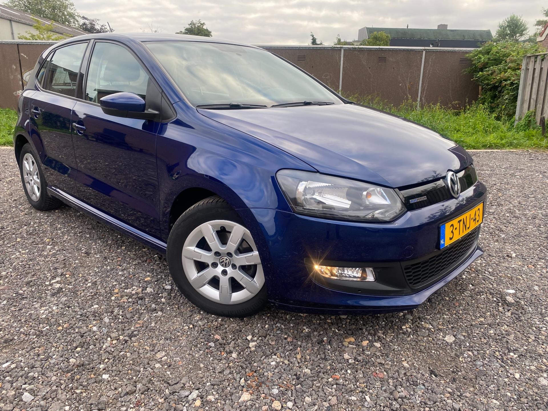 volkswagen-polo-image6.jpg