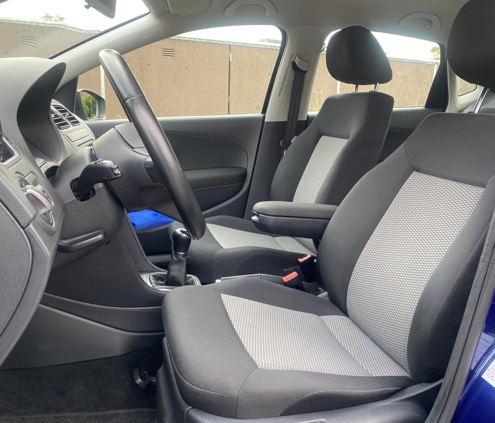 volkswagen-polo-image9.jpg