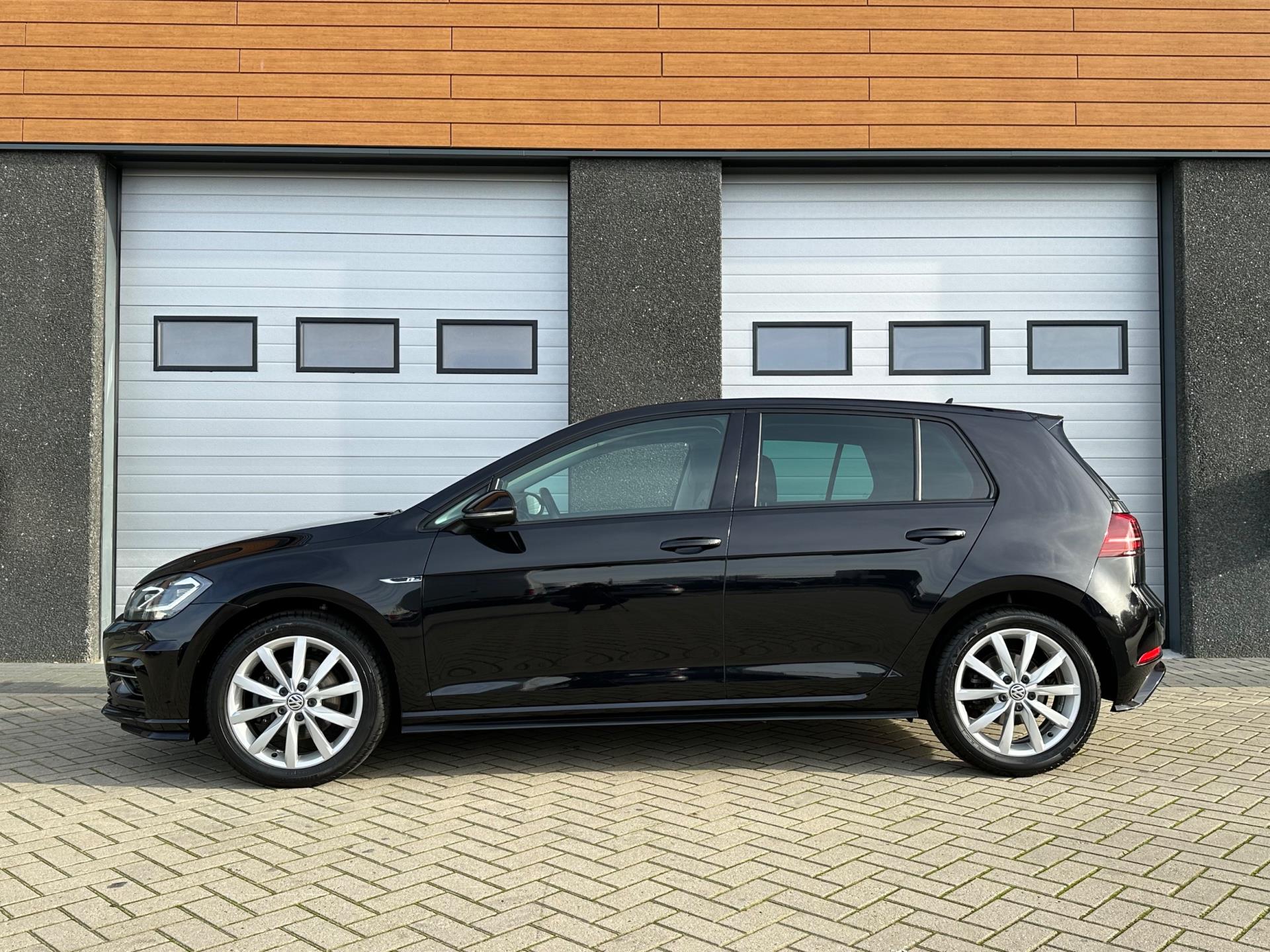 volkswagen-golf-image4.jpg