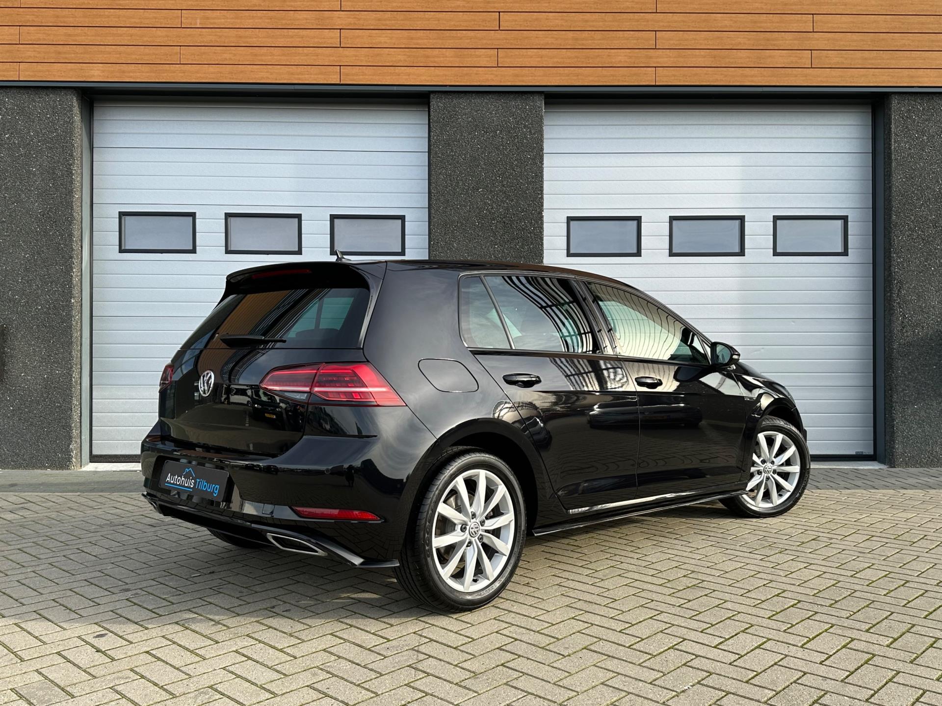 volkswagen-golf-image7.jpg