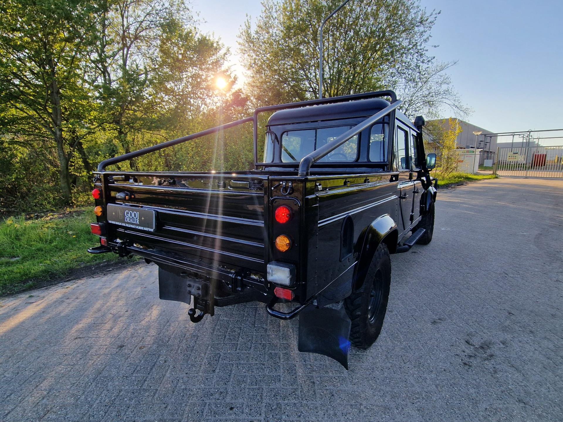 land-rover-defender-image4.jpg