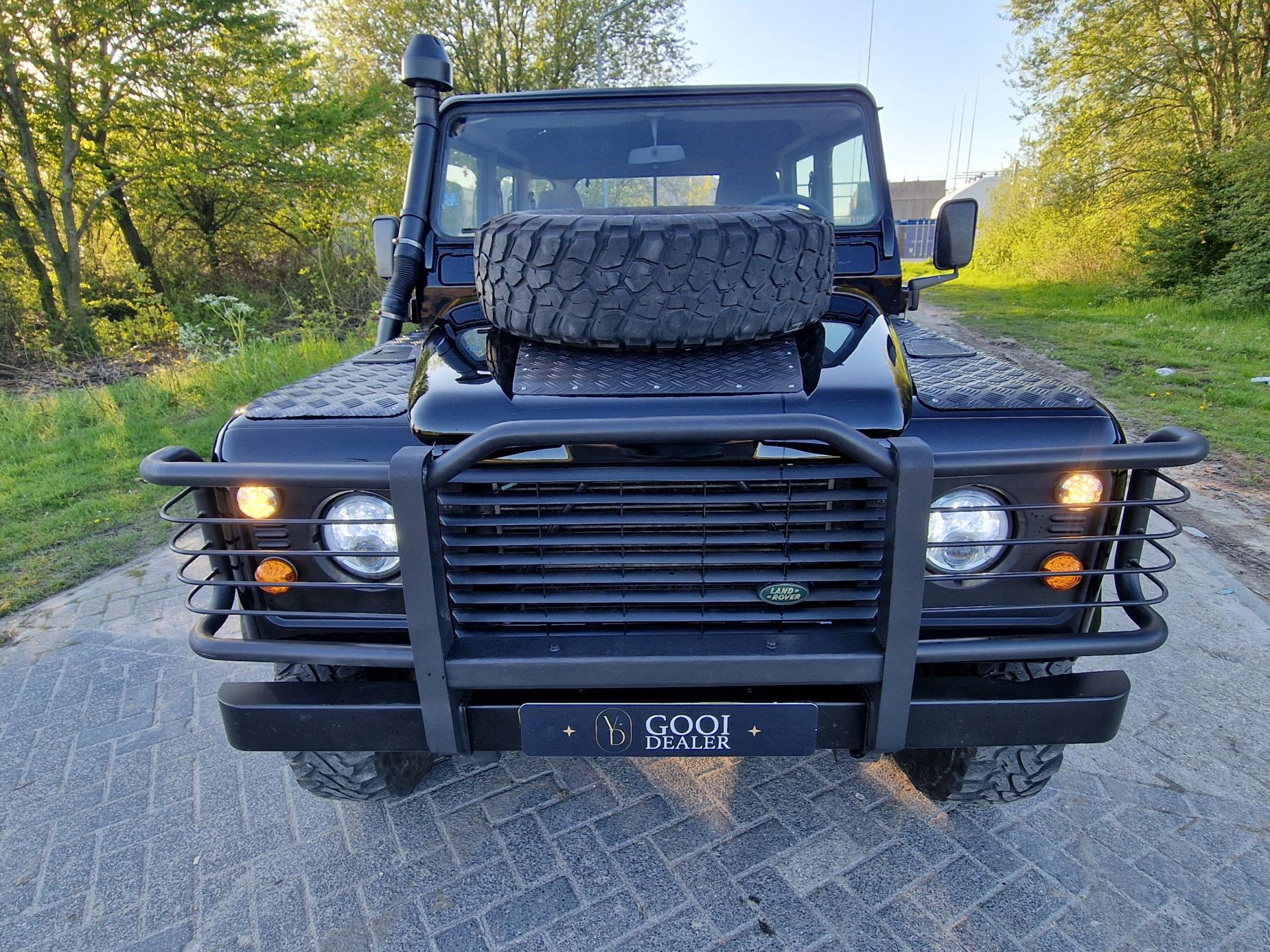land-rover-defender-image6.jpg