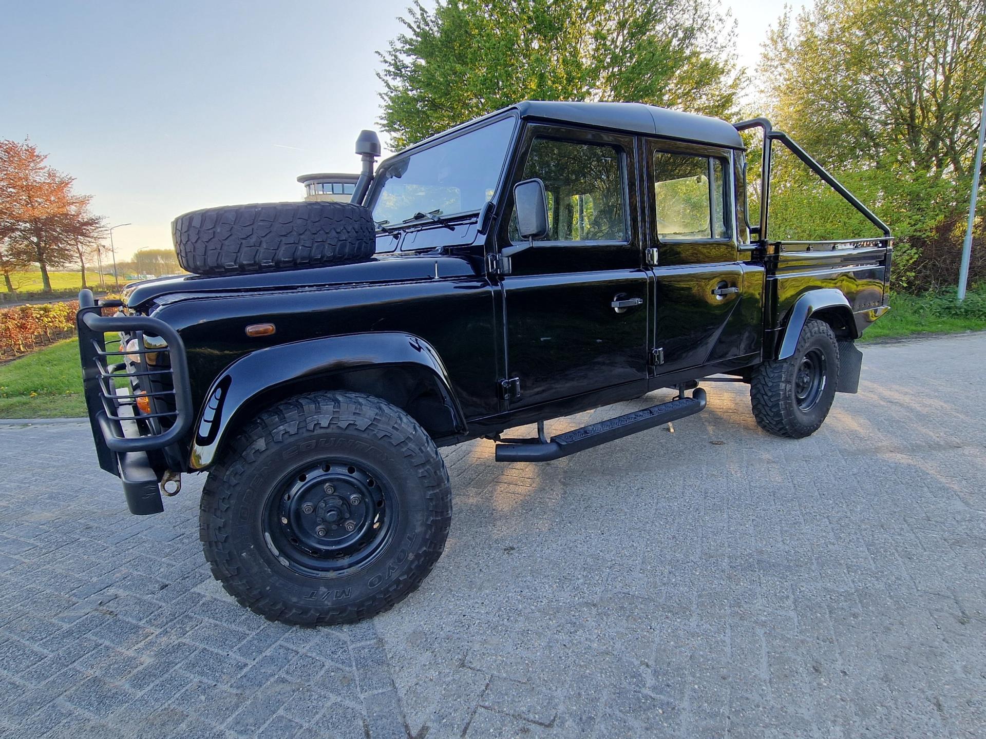 land-rover-defender-image7.jpg