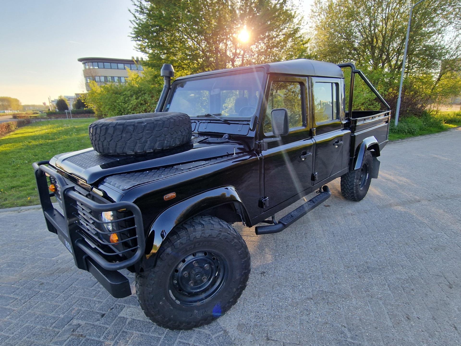 land-rover-defender-image8.jpg