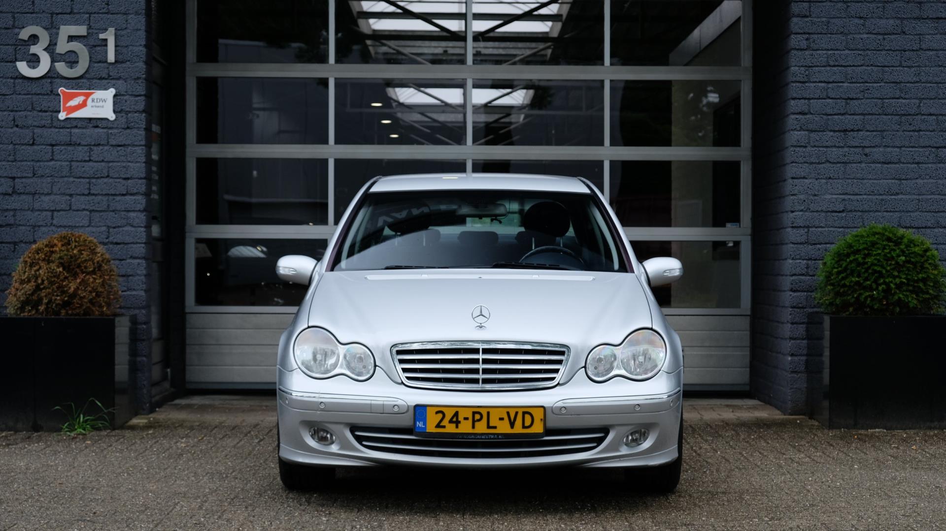 mercedes-benz-c-klasse-image2.jpg