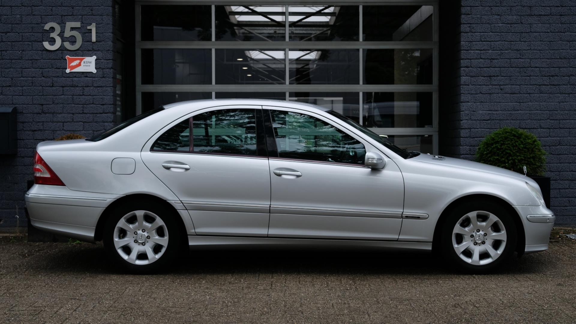 mercedes-benz-c-klasse-image5.jpg