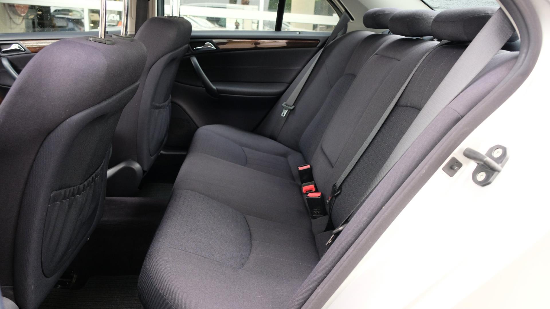 mercedes-benz-c-klasse-image8.jpg